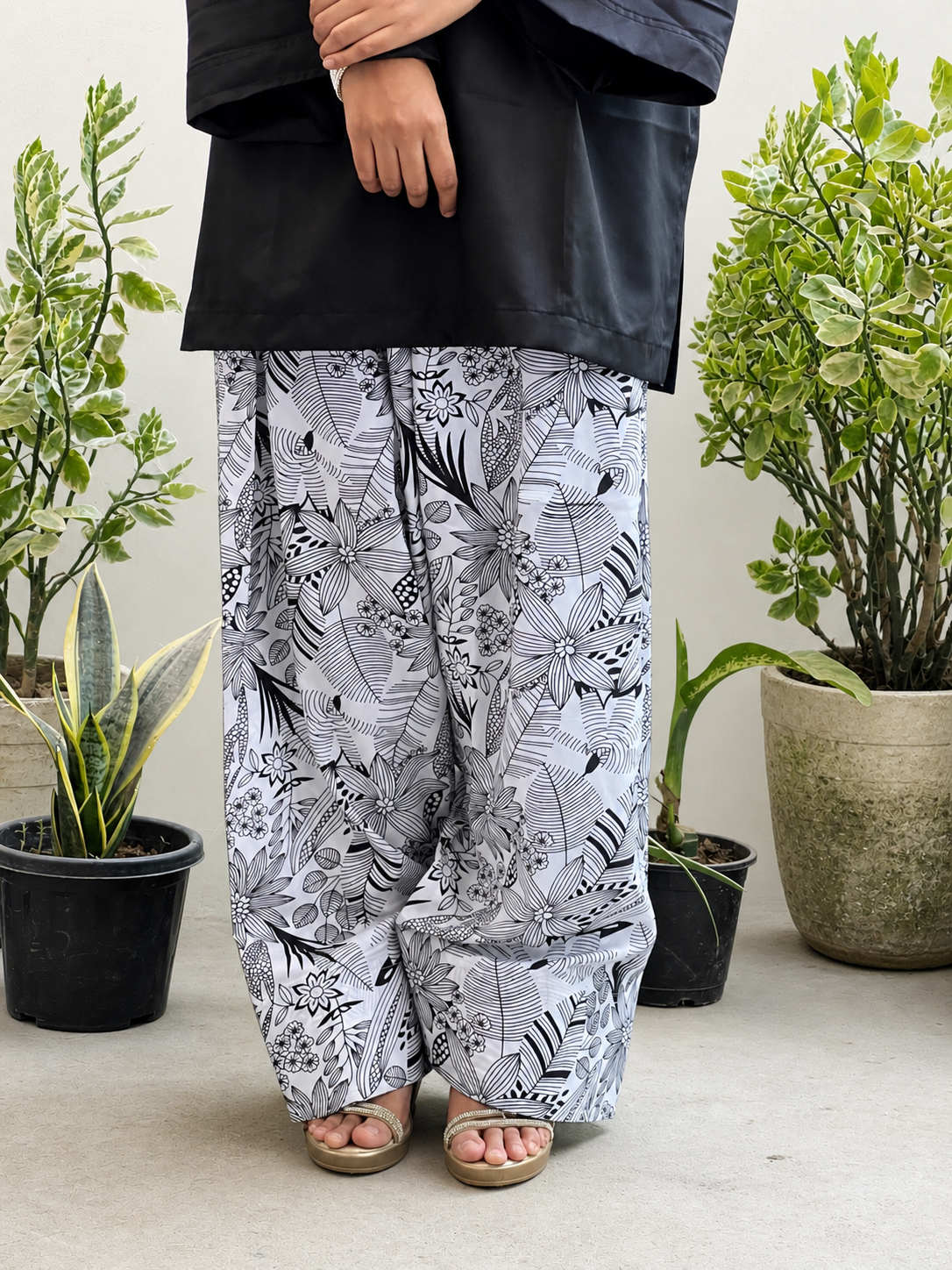Black Kurta with Printed Farsi Salwar Set